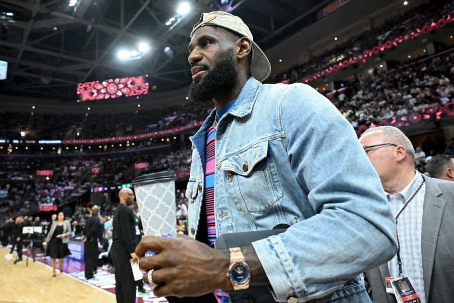 NBA Rumors: LeBron James' Agent Informed Lakers That Star Would Attend Cavs  Game | News, Scores, Highlights, Stats, and Rumors | Bleacher Report