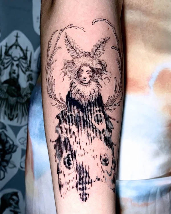 Creative moth tattoo by @apoenatattoo