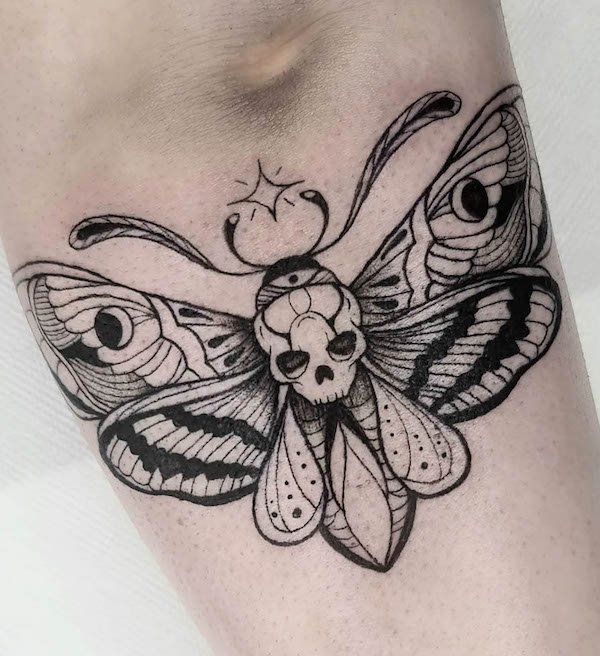 Death head moth and skull tattoo by @anavazqueztattoo