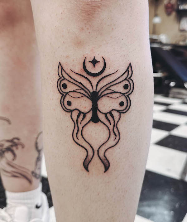 Simple luna moth tattoo by @inkyizzie