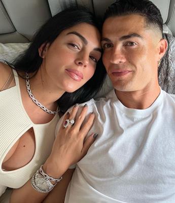 Georgina Rodriguez nói lời ngọt ngào về Cristiano Ronaldo