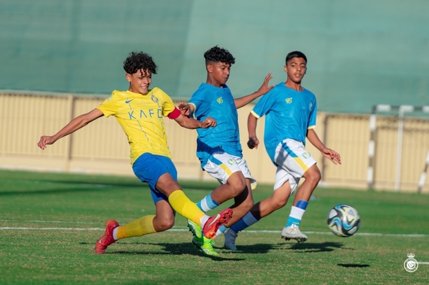 Ronaldo's son received a special honor at U13 Al Nassr, possessing the highest height and scoring ability in the team - Photo 3.